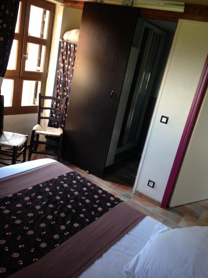 Auberge La Borie Nantes Kamer foto